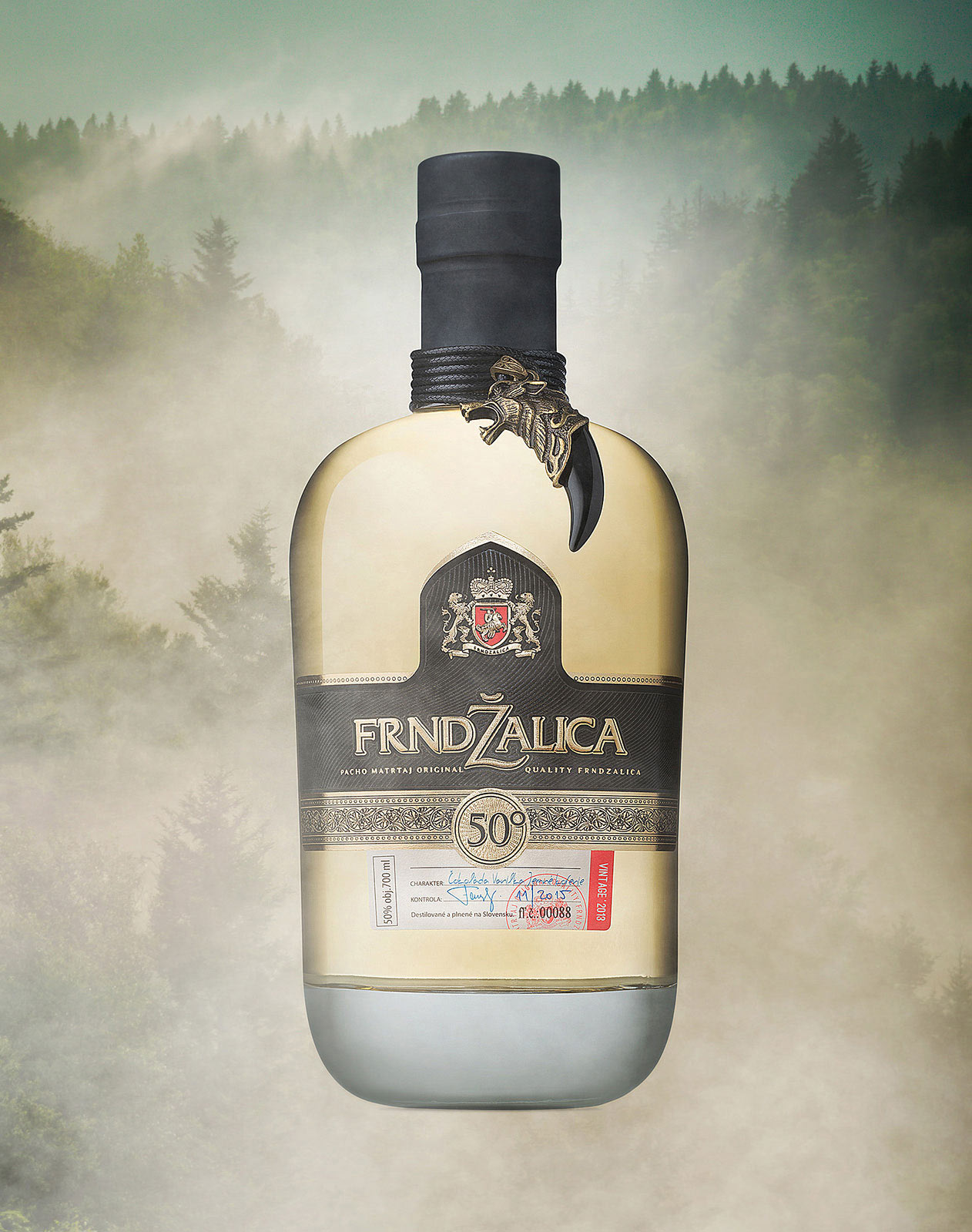 Produktová fotografia fľaše Frndžalica | BOLD Digital
